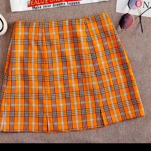 MINI ORANGE PLAID SKIRT BRAND NEW WITHOUT TAGS